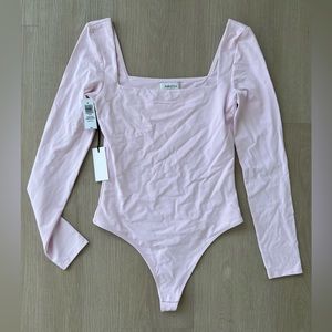 Aritzia Long Sleeve Contour Bodysuit Medium NWT